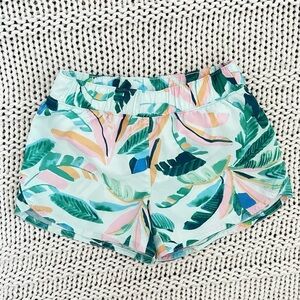 Old Navy Girls Dolphin-Hem Run Shorts Size Medium